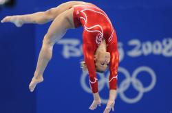 C9不断突破！，字母哥连续三场比赛得分超过持续失利引发球迷热议