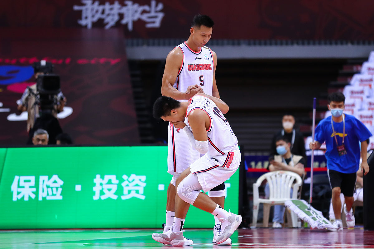 包含明晨亚冠焦点战!拜仁慕尼黑迎战广东男篮,鏖战或上演的词条 包含明晨亚冠焦点战!拜仁慕尼黑迎战广东男篮,鏖战或上演的词条